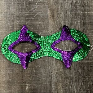 💞 New Green & Purple Sequin One Size Halloween / Mardi Gras Mask
